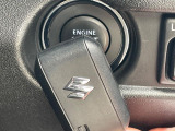 【キーレス】少し離れた場所からでもボタン一つでドアの開錠・施錠ができるのでとっても便利!ドアの鍵穴周りに傷をつけることもありません♪