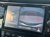 【アラウンドビューモニター】専用のカメラにより、上から見下ろしたような視点で360度クルマの周囲を確認することができます☆死角部分も確認しやすく、狭い場所での切り返しや駐車もスムーズに行えます。