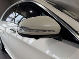 メルセデスの認定中古車「サーティファイドカー」には、最大100項目にも及ぶ点検・整備項目が設定されています>