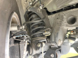 お車を安心してお乗りいただく為には、足回りの定期点検が欠かせません。サービスサポート(有償保証)では無料点検もご提供しており、安心のカーライフをお過ごしいただけるサポート体制が整っています。