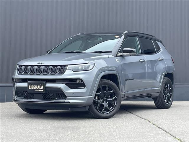 コンパス ブラックシャーク 4WD 本革シート