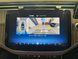 バックカメラにより駐車時の後方確認も楽にできます。