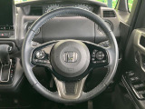【純正革巻きステアリング】上質な革を使用することで、手にしっかり馴染みとても運転しやすいハンドルです♪