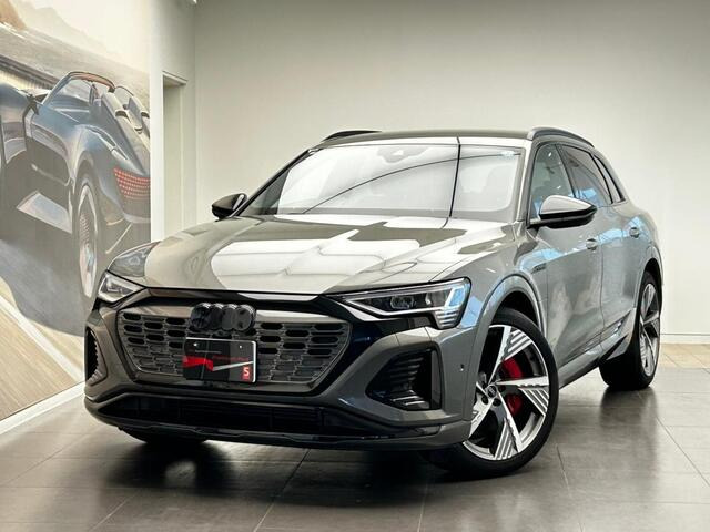 Q8 e-tron 55 クワトロ Sライン 4WD 
