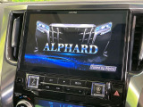 【BIG-X11インチナビ】人気の大画面BIG-Xナビを装備。専用設計で車内の雰囲気にマッチ!ナビ利用時のマップ表示は見やすく、テレビやDVDは臨場感がアップ!いつものドライブがグッと楽しくなります♪