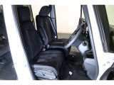 すわり心地の良い運転席・助手席です。長時間のドライブの疲れ軽減に貢献します。どうぞ快適なドライブを♪