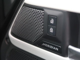 MERIDIANは英国のプレミアムオーディオブランドです。重低音から高音域までしっかりと再現でき、コンサートのような臨場感溢れる音響空間を実現します。どうぞ店頭にてご体感ください。