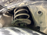 お車を安心してお乗りいただく為には、足回りの定期点検が欠かせません。サービスサポート(有償保証)では無料点検もご提供しており、安心のカーライフをお過ごしいただけるサポート体制が整っています。
