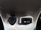 非常時やキャンプなどに役立つAC100Vコンセント付きです。