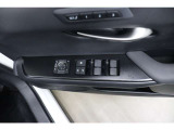 運転席ドアスイッチ回りの画像です。