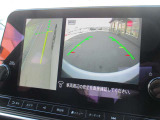スイッチ操作により、「トップビュー」「フロントビュー」「サイドブラインドビュー」を切り替えが可能です。