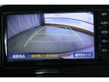 【バックガイドモニター】車庫入れの時に何かに接触しないかとヒヤヒヤしたことはありませんか?バックモニターがあればそのような不安はなくなります♪ガイド線付きで分かりやすく、夜間でもよく見えます!