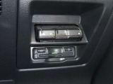 【ETC車載器】ビルドイン型で見た目もすっきりです!運転席の足元にございます。料金所での手間を解消します。通行券を取る際幅寄せに気を使う必要もありません。