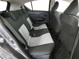 ゆとりある広々とした車内空間は、ドライブを始め買い物やレジャーなど、幅広く活躍します。一人でもみんなとでもお出かけを楽しみましょう!
