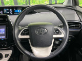 【純正革巻きステアリング】上質な革を使用することで、手にしっかり馴染みとても運転しやすいハンドルです♪