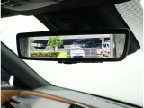 デジタルインナーミラー装備!車両後方のカメラの映像をデジタル補正で視認性を向上させてインナーミラー内に表示します♪視界を遮るものがなく、後席に同乗者がいても後方を確認しやすく安心です♪