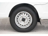 タイヤサイズ(145/80R12)です。