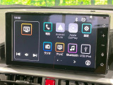 【9インチディスプレイオーディオ】お手持ちのスマートフォンとの連携で、ナビや音楽再生など各種アプリを使用可能。スマホに近い感覚でお使いいただけます♪