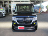 ご覧のお車は現在当店中古車展示場にて展示中です!
