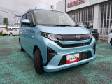 当店は高柳交差点の角にあります。大きなダイハツの赤い看板が目印です。