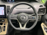 【純正革巻きステアリング】上質な革を使用することで、手にしっかり馴染みとても運転しやすいハンドルです♪