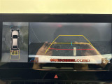 【パノラミックビューモニター】クルマを真上から見下ろした視点で駐車をサポートします!クルマの斜め後ろや真横など、いち早く障害物に気が付くことができます。