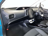 前方の見通しが良いすっきりした視界、誰でも扱いやすく運転できます。疲れにくく安心ドライブを更に快適なものにします!