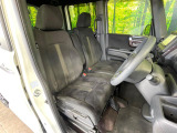 運転席シート廻りは使用感も少なく、良好な状態となっています。丁寧に使われていたことがよくわかりますね。