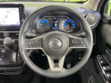 【ステアリングスイッチ】運転中、前方から目線をそらすことなく、オーディオ等の操作が可能な便利機能!安心&快適なドライブを演出してくれます♪