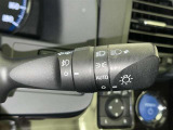 【オートライト】車外の明るさに応じて自動的にライトの点灯・消灯をしてくれます