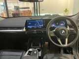 アウトバーンでの走行を見据えたBMWのブレーキシステムはもしもの時にもいち早くマシンを停止してくれます。