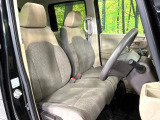 運転席シート廻りは使用感も少なく、良好な状態となっています。丁寧に使われていたことがよくわかりますね。