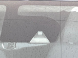 【エマージェンシーブレーキ】走行中に前方の車両等を認識し、衝突しそうな時は警報とブレーキで衝突回避と被害軽減をアシスト。より安全にドライブをお楽しみいただけます。