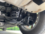 お車を安心してお乗りいただく為には、足回りの定期点検が欠かせません。サービスサポート(有償保証)では無料点検もご提供しており、安心のカーライフをお過ごしいただけるサポート体制が整っています。