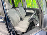 運転席シート廻りは使用感も少なく、良好な状態となっています。丁寧に使われていたことがよくわかりますね。