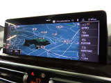 BMW iDriveナビゲーションシステム。ワイドで視認性に優れたスクリーン。