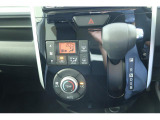 オートエアコンで快適な車内温度をキープ