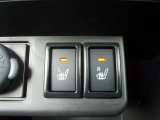 運転席・助手席にシートヒーターを装備しております☆