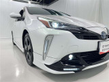 フォグランプ装着車です。暗い夜道の車両前方を明るく照らします