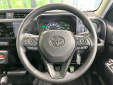 インテリアに合わせたデザインのステアリングは、運転される方のことも考え、運転しやすい形状、大きさです。是非一度、実際に触ってお確かめください。