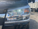 ヘッドライトは、LEDヘッドライト付いており夜間走行時も明るく照らしてくれますね!!