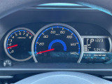 【スピードメーター】メーターがシンプルで見やすく運転しやすいですね!