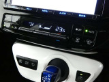 オートエアコン装備です。オートで空調を行ってくれるので車内は、とっても快適!だからドライブもさらに楽しい!