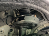 お車を安心してお乗りいただく為には、足回りの定期点検が欠かせません。サービスサポート(有償保証)では無料点検もご提供しており、安心のカーライフをお過ごしいただけるサポート体制が整っています。