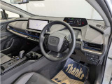 見通しのよいすっきりとした視界で、誰でも運転しやすいです。運転のしやすさは疲れにくさにも繋がりますよ♪