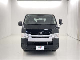 トヨタが誇る商用バン!信頼性も高いハイエース!