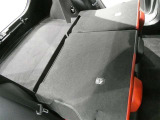 2列目シートは折りたたみ可能です。キャンプ用品など大きな荷物もばっちり収納可能です!