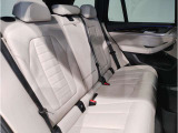 【エアバック】BMWのエアバックやその他の安全装備は、互いに補完しあう事で徹底した安全性を貫きます。万一の事故の際にそれぞれ最適な保護を提供してくれます!