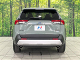 安心の最長10年・走行無制限保証(有償)をご用意。保証内容も充実はもちろん、無料点検&オイル交換や、年中無休の全国・24時間ロードサービスも付帯されておりますのでご安心下さい。