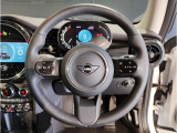 ミニ独特のゴーカートフィーリングと呼ばれる軽快なハンドリングはAT車、MT車のどちらでも楽しめます。